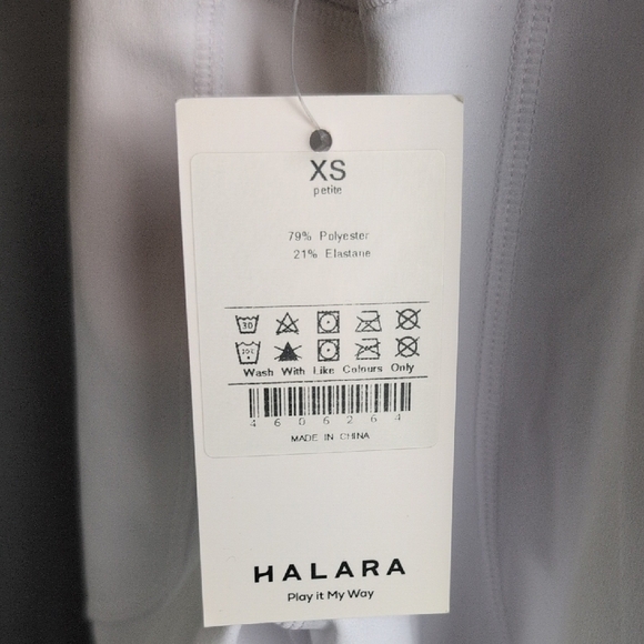 HALARA White Leggings Sleek Stretchy Design Crossover With Pockets. New. XS - Picture 10 of 11